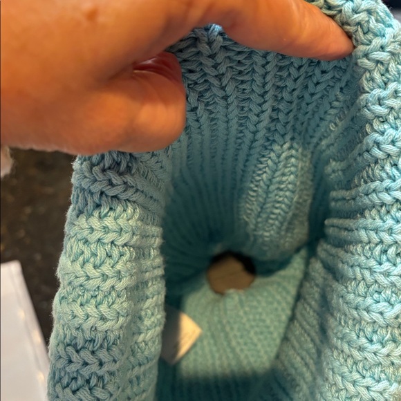 NWT Love Your Melon Sterling Monochrome Mega Pom Beanie Hat - Picture 6 of 9